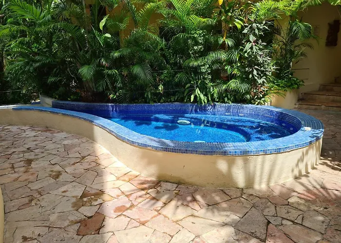 Luxury Steps To The & 5ta Av, Amazing Willa